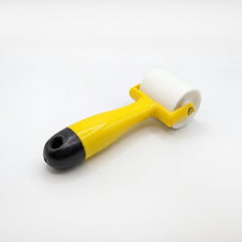 Load image into Gallery viewer, Canola Roller
